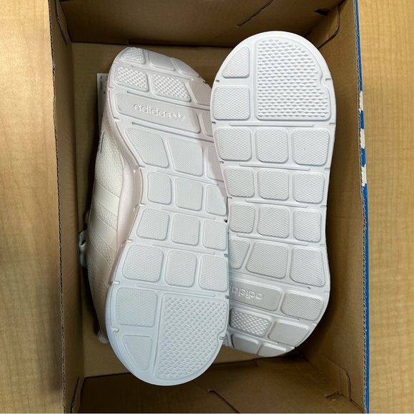 NEW Adidas Women’s Swift Run Shoes - Picture 11 of 12